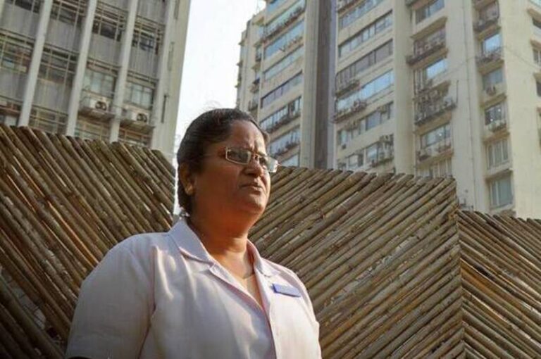 मिलिए बहादुर नर्स से जिसने कसाब को जेल में पहुंचाया और 20 से अधिक गर्भवती औरतों की जान बचाई