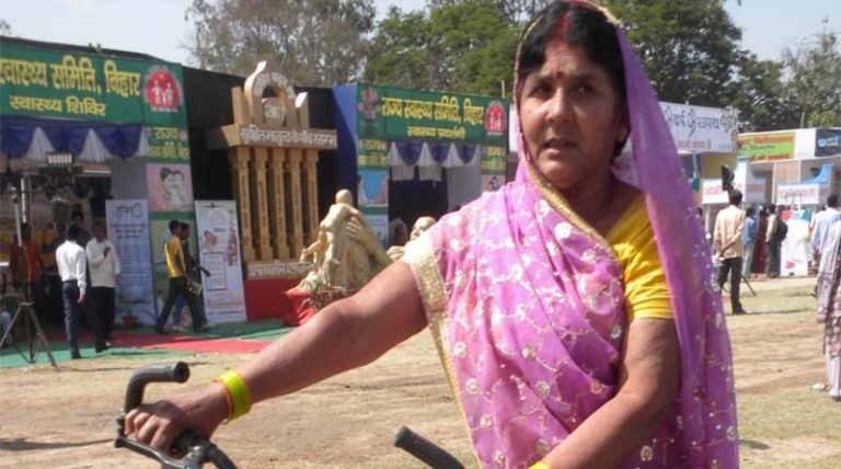 आइए जानते हैं बिहार की किसान चाची के बारे में, जिन्होंने साइकिल से अचार बेचने से लेकर पद्मश्री तक का सफर तय किया है