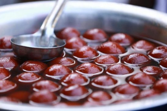 Sapna me Bahot Sare Gulab Jamun Dekhna